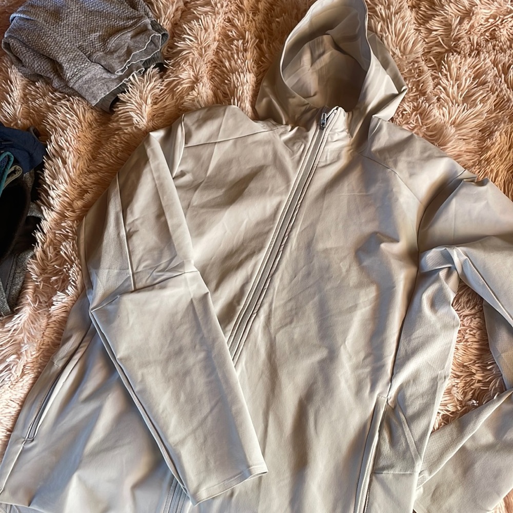 Perfect condition mens Lulu jacket